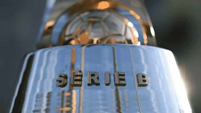 Clubes da Série B se posicionam contra redução de rebaixados; CBF adia discussão