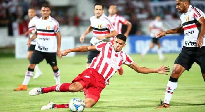 Vitória tem pré-contrato assinado com 5 jogadores, dois estrangeiros