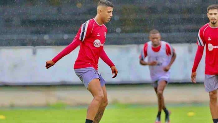 Torcedores repudiam post xenofóbico de zagueiro do Santa Cruz contra nordestinos