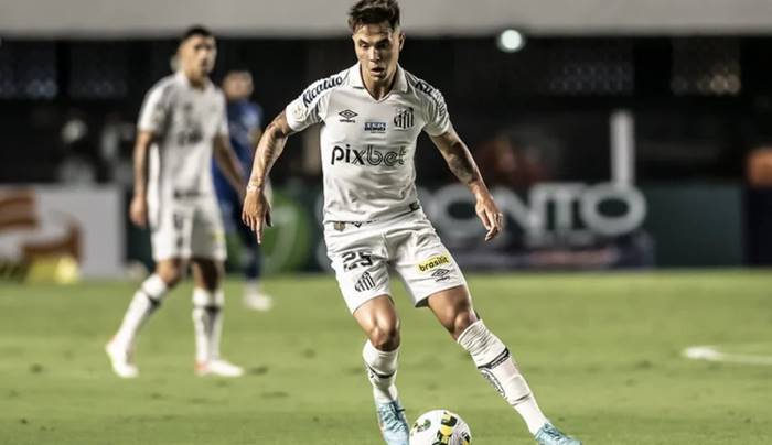 Bahia entra na briga com outros cinco clubes por volante do Santos