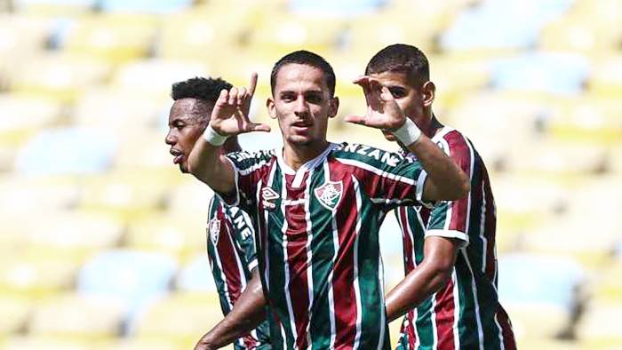 Grupo City observava Biel desde a base do Fluminense, diz Santoro