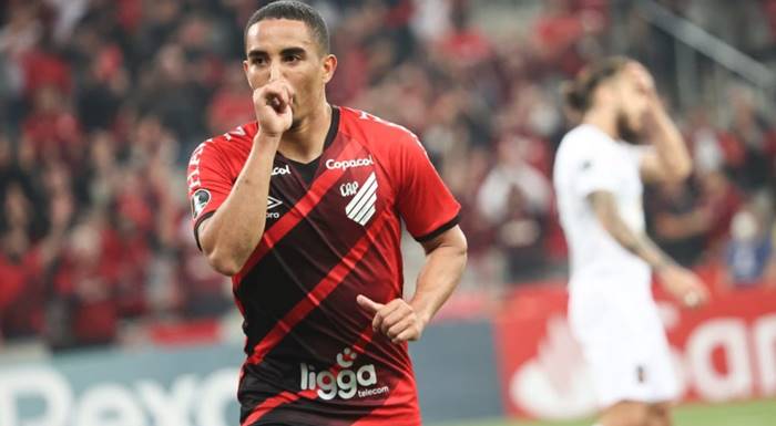 Christian volta ao radar do Cruzeiro após Bahia desistir da aquisição