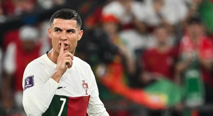 Cristiano Ronaldo aceita proposta para jogar no futebol árabe, diz Jornal