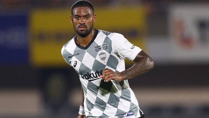 Vitória repatria zagueiro revelado no clube que estava na Arábia