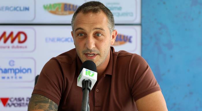 “Enorme potencial de desenvolvimento”, diz Santoro sobre Marcos Victor