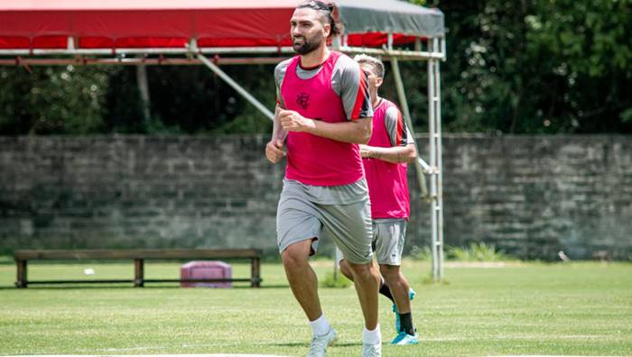 Vitória apresenta Léo Gamalho nesta quarta na loja do Salvador Shopping
