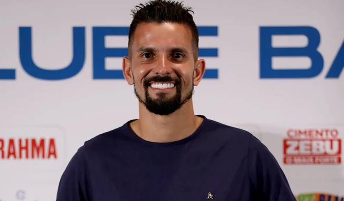 Goleiro destaca ‘experiência nova’ no Bahia com português Renato Paiva