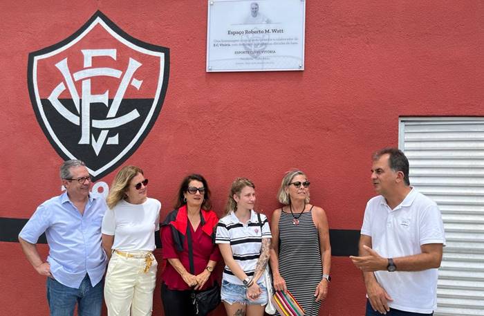 Vitória inaugura novo prédio no CT e faz homenagem a Roberto Wat