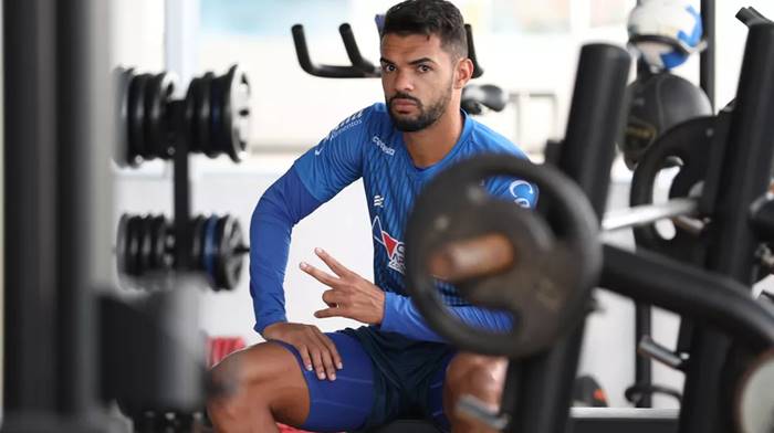 Ex-Bahia e Jacuipense, volante é alvo de Coritiba, Inter e América-MG