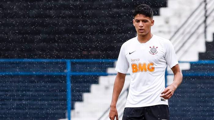 Corinthians rejeita proposta do Bahia por zagueiro, diz site