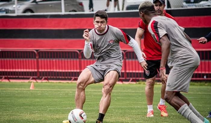 Vitória pronto para enfrentar o Cordino; Veja provável escalação