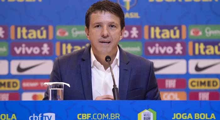 Ednaldo confirma saída de Juninho Paulista da Seleção Brasileira