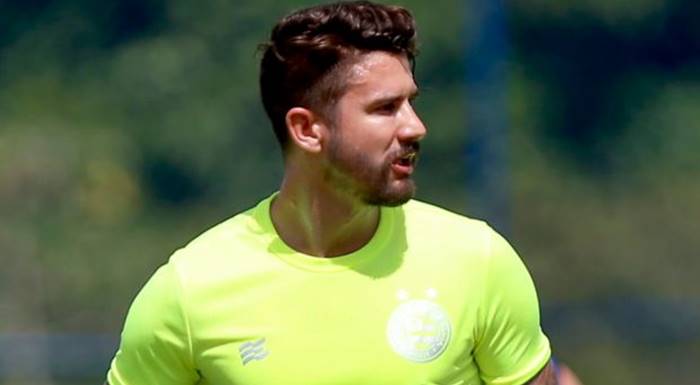 Everaldo aponta readaptação como principal desafio nesse início no Bahia