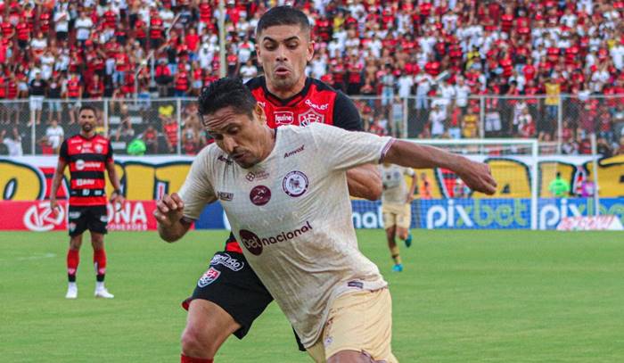 Jacuipense reclama de possível pênalti não marcado contra o Vitória e lamenta ausência do VAR