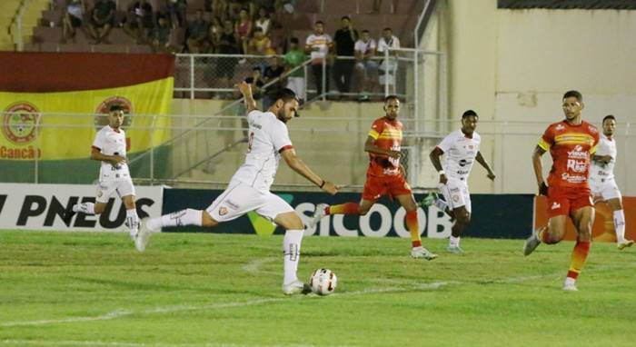 Vitória leva vantagem contra a Juazeirense, mas não vence no Adautão desde 2017