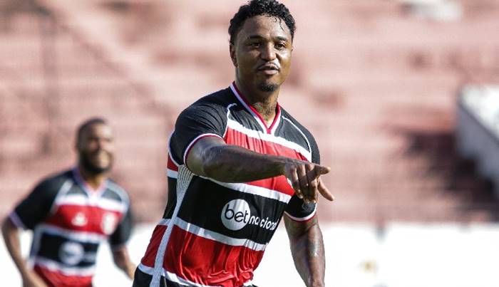 Santa Cruz terá mudanças para enfrentar o Vitória; Veja provável time