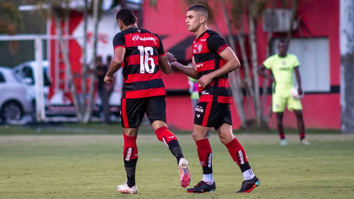 Vitória estreia no Nordestão buscando aliviar pressão por tropeços seguidos