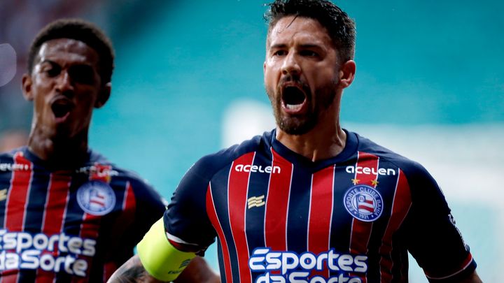 Destaque do Bahia, Everaldo comemora gols e vaga na semifinal do Baiano