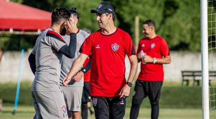 Léo Condé não garante retorno de Giovanni Augusto: ‘A base vai ser mantida’