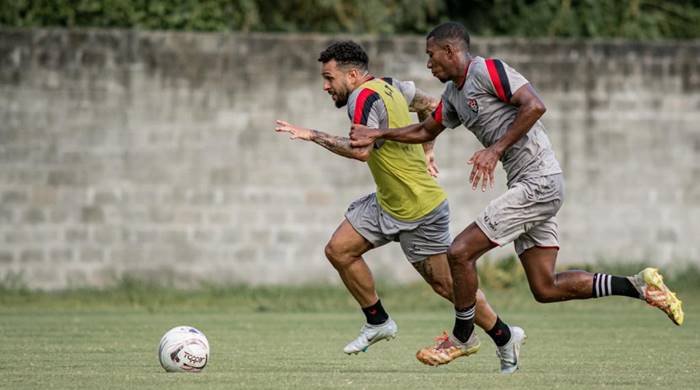 Vitória inicia preparação para decisão pelo Baiano; Volante será avaliado pelo DM