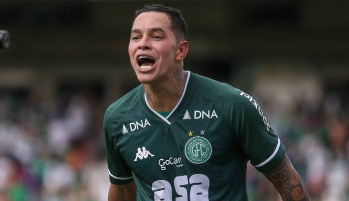 Vitória negocia com meia experiente e tenta liberação do Guarani
