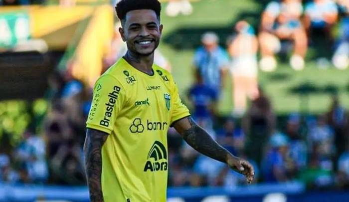 Vitória contrata destaque do Ypiranga-RS, que chega na segunda em Salvador