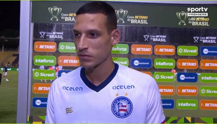 Gabriel Xavier celebra 1º gol no Bahia e dedica para esposa e filha