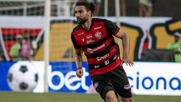 Léo Gamalho é o 2º maior artilheiro da Série B de pontos corridos