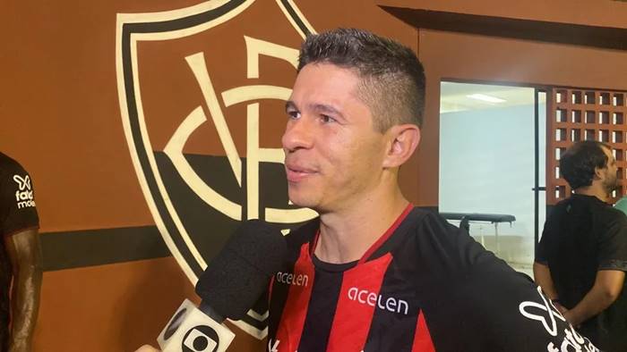 Osvaldo minimiza jejum de gols do Vitória: ‘Pegamos dois adversários difíceis’