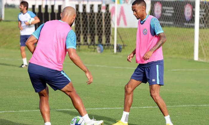 Ademir viaja com o elenco e pode estrear pelo Bahia nesta terça