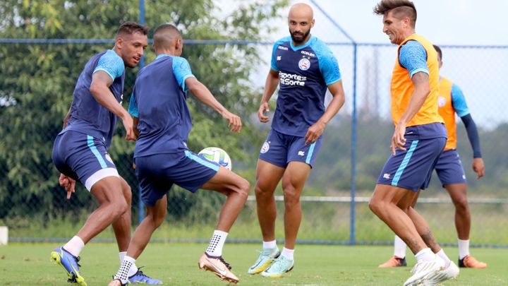 Bahia faz penúltimo treino antes da viagem para Bragança Paulista