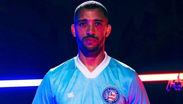 Vitor Hugo chega em Salvador nesta quinta para se apresentar ao Bahia