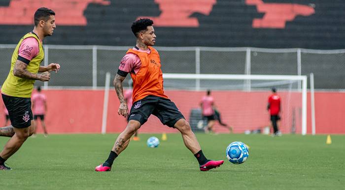 Vitória está pronto para pegar o Londrina; Veja provável escalação