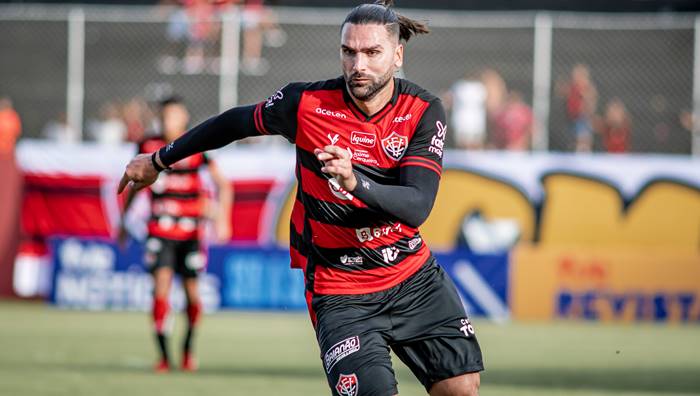 Clube da Série B tem interesse no atacante Léo Gamalho, do Vitória