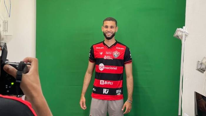 Zagueiro se apresenta ao Vitória e já tem nome publicado no BID da CBF