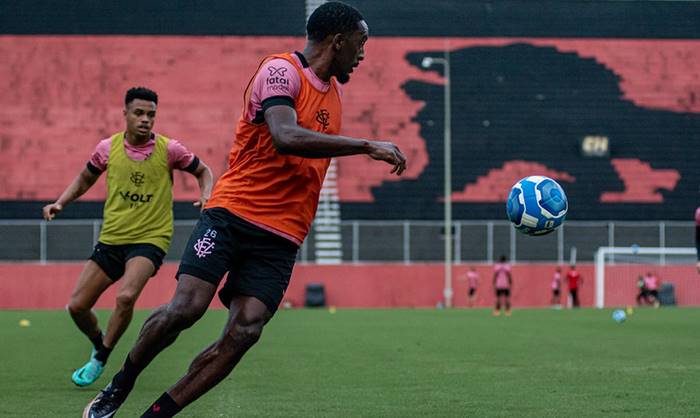 Vitória tem dúvida no ataque para pegar o Botafogo-SP; Veja provável time