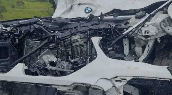 Atacante do Bahia sofre acidente de carro na Via Parafuso