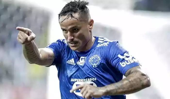 Vitória encontra dificuldades para contratar centroavante do Cruzeiro