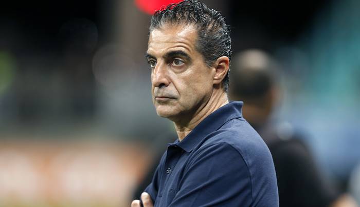 Bahia está de olho no mercado, mas não fará loucuras, afirma Paiva