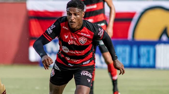 Vitória encaminha renovação com o volante Rodrigo Andrade