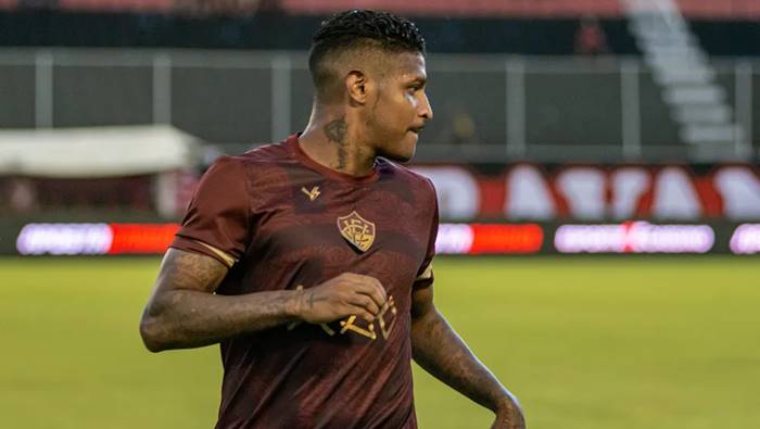 Fábio Mota revela propostas do exterior por Rodrigo Andrade