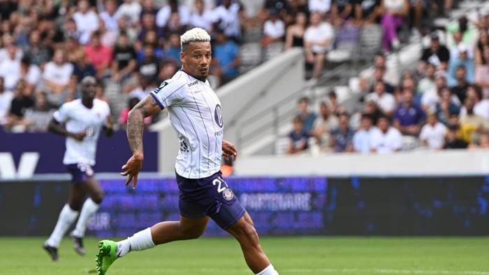 Santoro destaca versatilidade e experiência internacional de novo reforço do Bahia