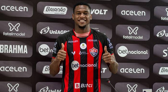 Volante se diz pronto e empolgado para estrear pelo Vitória na Série B