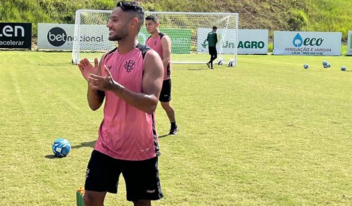 Vitória busca regularizar reforços visando duelo contra o Vila Nova