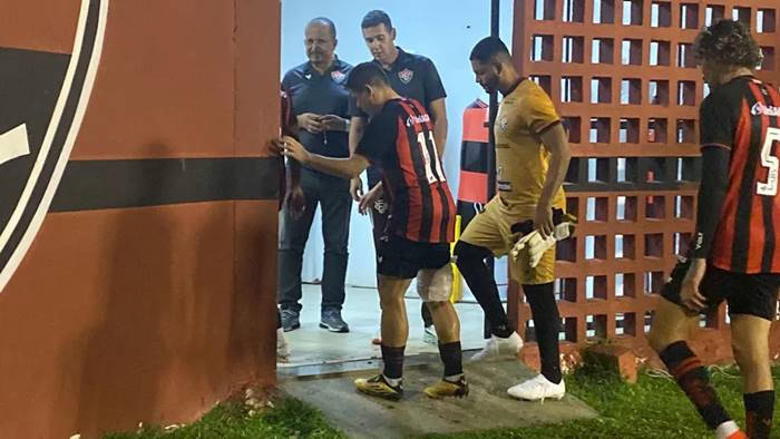 Condé lamenta lesões de Osvaldo e Felipe Vieira e já foca na Ponte Preta