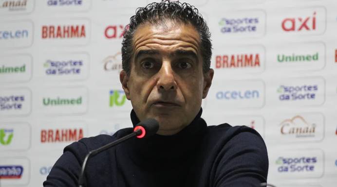 Paiva cita falta de tempo e necessidade de reforços: ‘Não faço milagre’