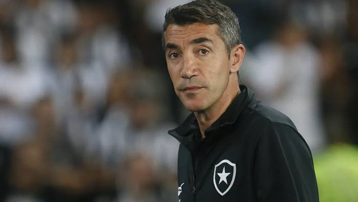Bruno Lage admite Bahia melhor no 1º tempo, mas vê vitória justa do Botafogo