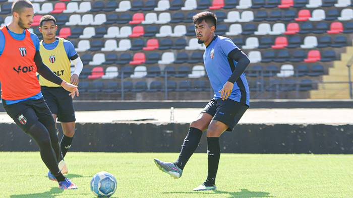 “Será um jogo muito difícil, Vitória tem uma equipe qualificada”, diz meia