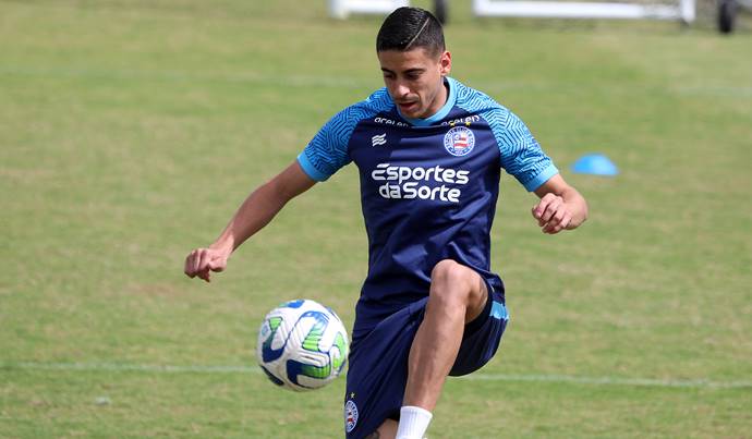“Temos que aproveitar a torcida na Fonte Nova”, frisa lateral do Bahia