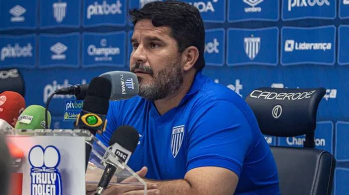 Barroca diz que faltou ‘clareza e lucidez’ ao Avaí diante do Vitória